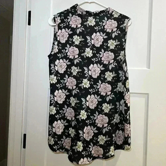Lyking Women’s Sleeveless Black Floral Blouse Size Medium - Picture 3 of 6